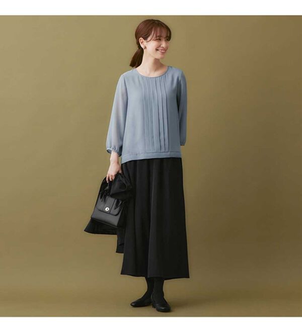 Viola e Viola（ヴィオラ エ ヴィオラ）の「タックデザインシフォンブラウス（ブラウス）」｜詳細画像