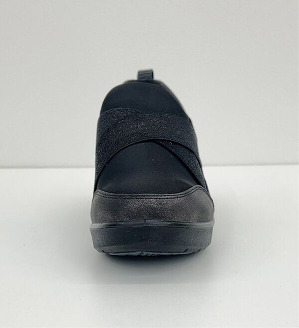 BELLUNA（ベルーナ）の「クロスゴムお洒落エアシューズ（スリッポン）」｜詳細画像