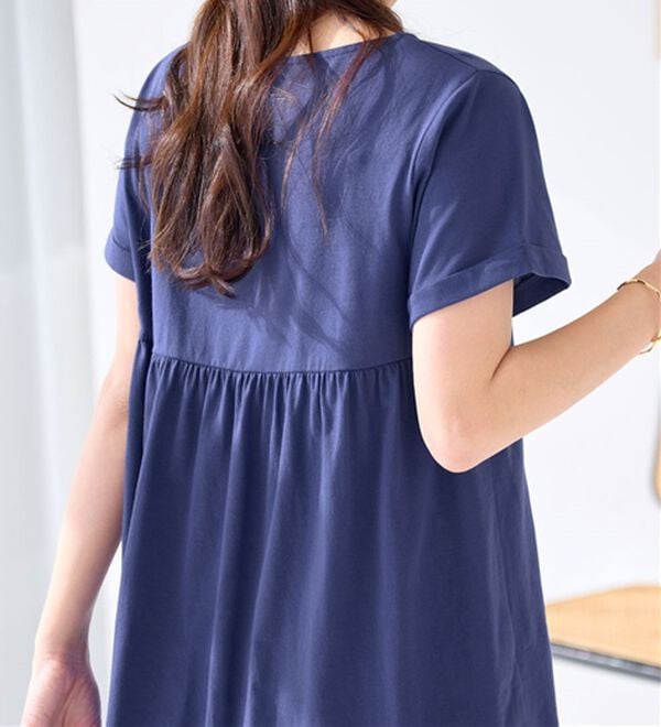 Viola e Viola（ヴィオラ エ ヴィオラ）の「すっきり魅せ切替Ａラインチュニック（チュニック）」｜詳細画像