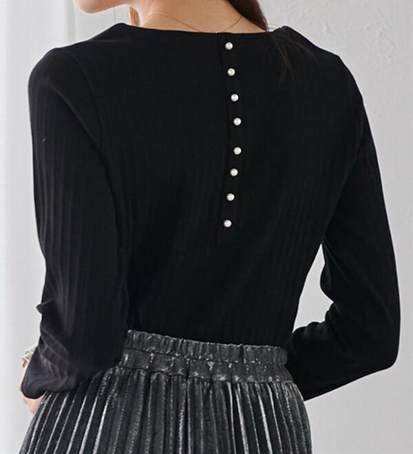 RANAN（ラナン）の「バックパール調釦リブカットソープルオーバー（カットソー）」｜ブラック