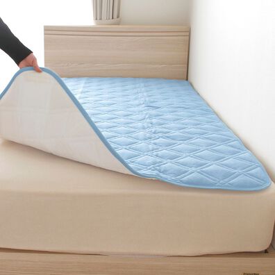 「綿１００％パッと置くだけズレにくい敷パッド（敷パッド）」