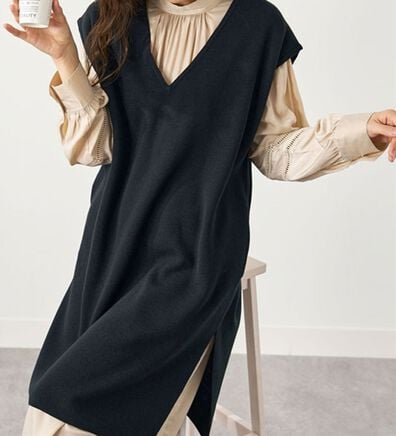 BELLUNA（ベルーナ）の「ニットベスト付ハイネックワンピース（アンサンブル）」