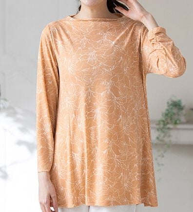 LAVIENNE（ラヴィエンヌ）の「袖シャーリングのエレガントチュニック（チュニック）」