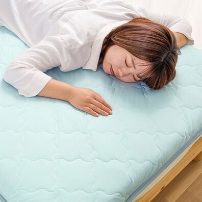 iellio（イエリオ）の「もちもち感がやみつき！涼感敷パッド＜洗える・接触冷感・ゴムバンド付でズレにくい＞（敷パッド）」