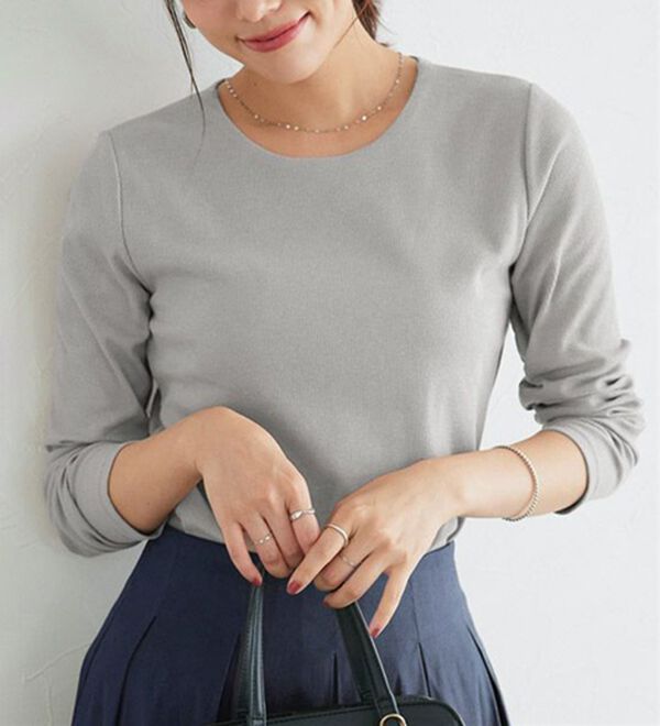 Pierrot（ピエロ）の「【ネックが選べる】テレコリブカットソー（カットソー）」｜ライトグレー