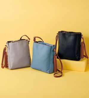 BELLUNA（ベルーナ）の「タッセル３層式配色ミニショルダー（その他バッグ）」｜詳細画像