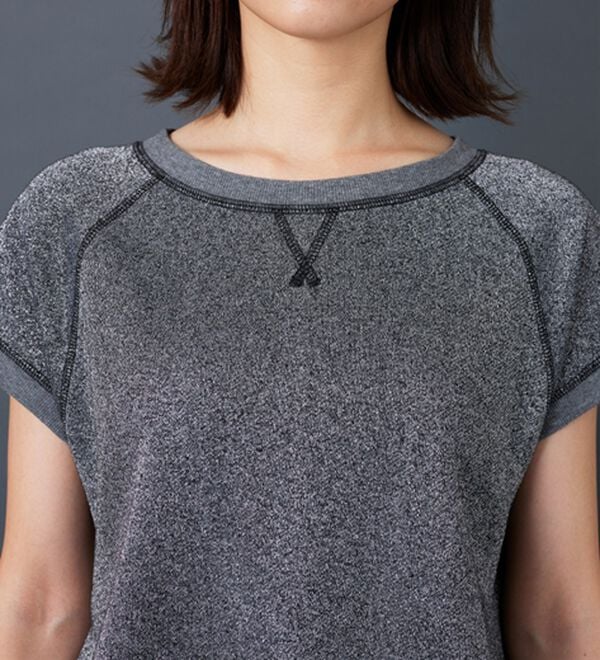 BELLUNA（ベルーナ）の「ラメ入り裏毛素材プルオーバー（カットソー）」｜詳細画像