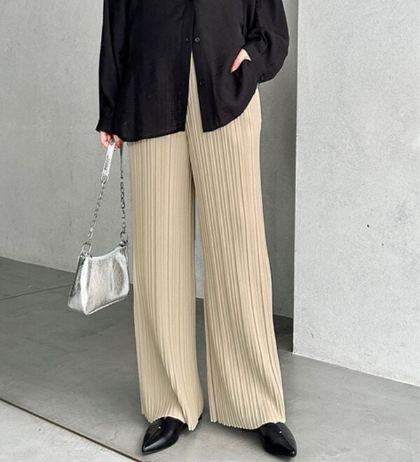 GeeRA（ジーラ）の「セルフカットセミワイドプリーツパンツ（フルレングスパンツ）」｜詳細画像