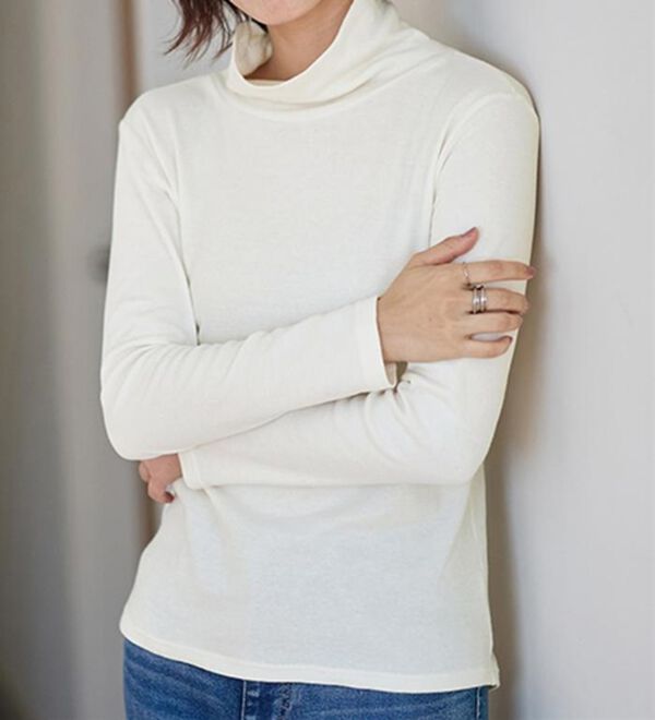 LAVIENNE（ラヴィエンヌ）の「【医師オススメ】綿１００％吸湿発熱あったかインナー　タートルネックインナー長袖（肌着・インナーウェア）」｜詳細画像