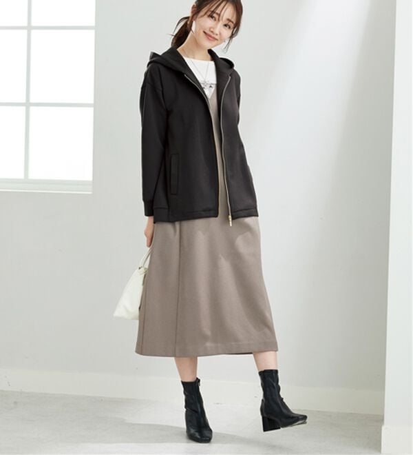 BELLUNA（ベルーナ）の「【快適Ｌａｂ．】とろみ素材裾タックパーカー（パーカー）」｜詳細画像