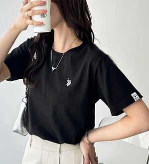 GeeRA（ジーラ）の「【ＵＳ．ＰＯＬＯ．ＡＳＳＮ】接触冷感ワンポイント刺繍Ｔシャツ（Tシャツ）」｜ブラック