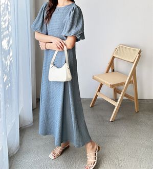 GeeRA（ジーラ）の「ボリューム袖楽ちん表面感ワンピース（カットソーワンピース）」｜ブルー