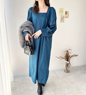 GeeRA（ジーラ）の「スクエアネックロングワンピース（ロングワンピース）」｜グリーン