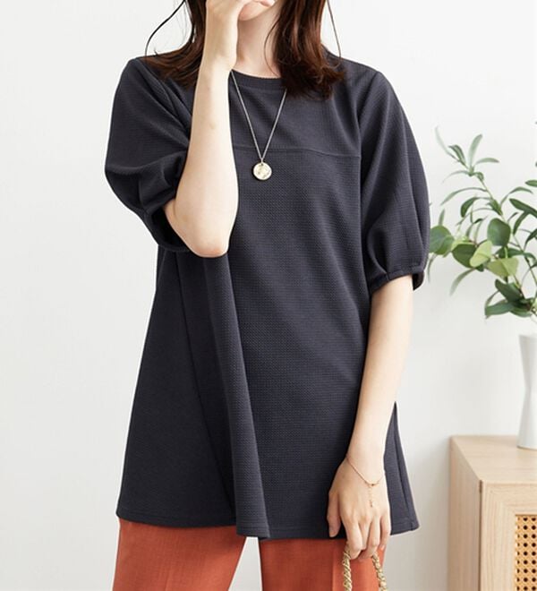 BELLUNA（ベルーナ）の「ポコポコ素材ふんわり袖チュニック（チュニック）」｜詳細画像