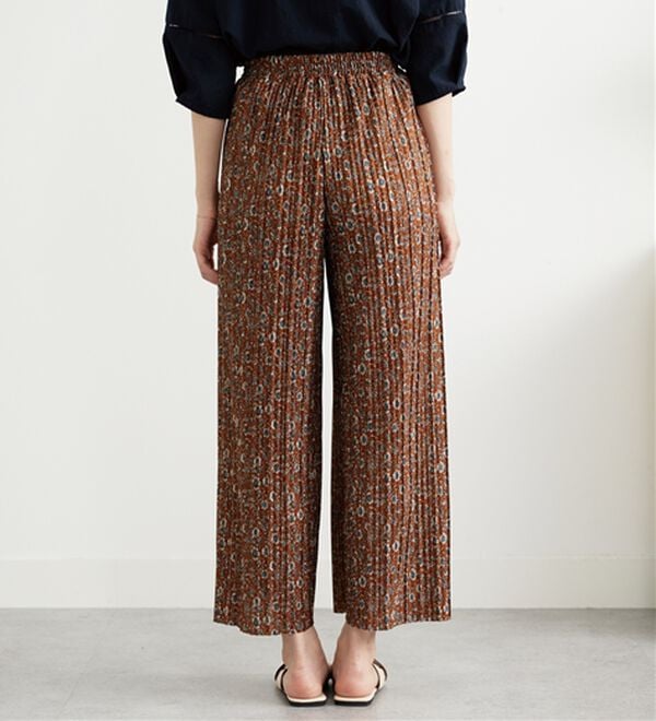 BELLUNA（ベルーナ）の「なめらか素材ゆったりプリーツパンツ（ワイドパンツ・ガウチョ）」｜詳細画像