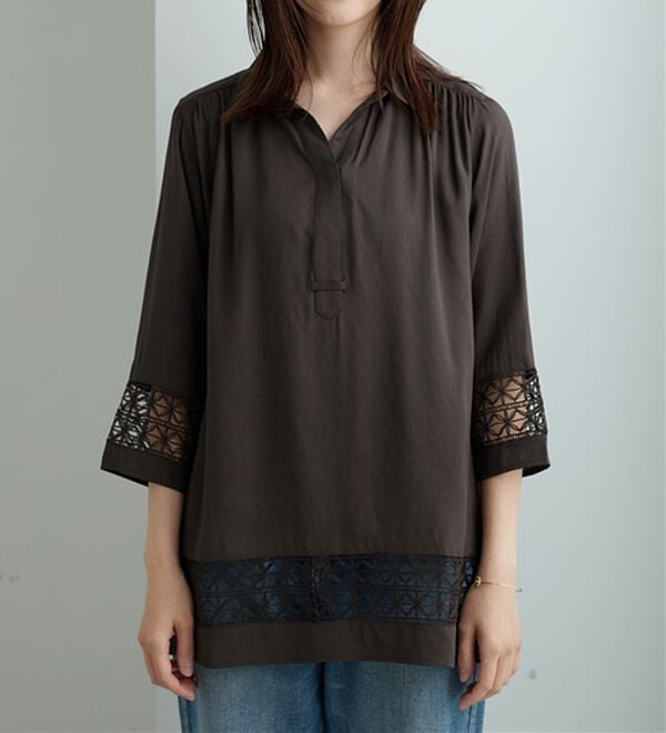BELLUNA（ベルーナ）の「袖＆裾レース切替シャツチュニック（チュニック）」｜詳細画像
