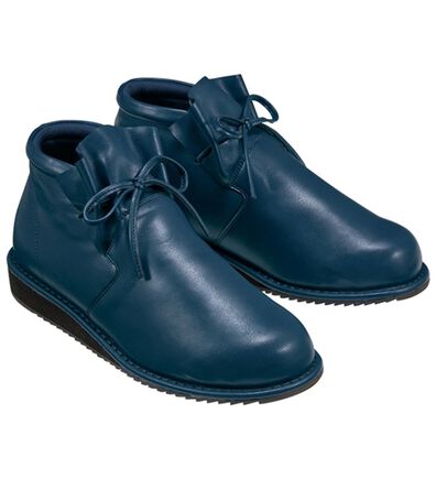 BELLUNA（ベルーナ）の「ゆったり５Ｅ柔らかレザーライクシューズ（フラットシューズ）」