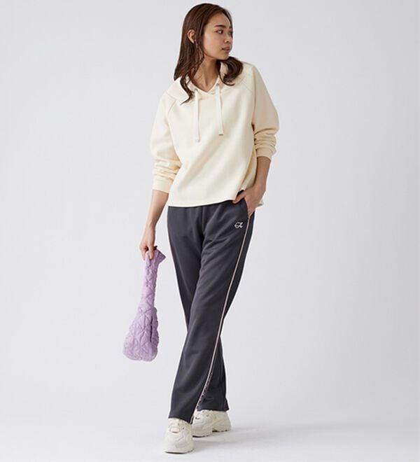 BELLUNA（ベルーナ）の「＜ＥＬＬＥ　Ａｃｔｉｖｅ＞配色ラインジャージパンツ（その他パンツ）」｜詳細画像