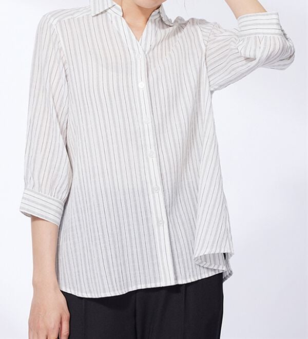 BELLUNA（ベルーナ）の「スキッパー衿ぽこぽこ素材ブラウス（ブラウス）」｜オフ白系ストライプ