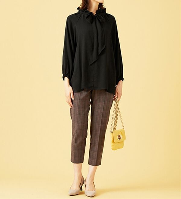 BELLUNA（ベルーナ）の「フリル衿ボウタイデザインブラウス（ブラウス）」｜詳細画像