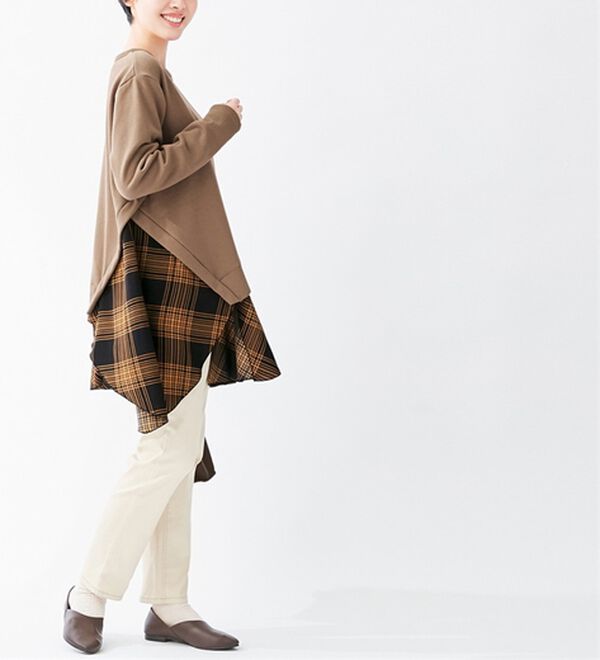 Viola e Viola（ヴィオラ エ ヴィオラ）の「裾切替フレアーアシメ裏起毛チュニック（チュニック）」｜モカ系チェック