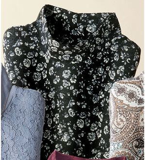 BELLUNA（ベルーナ）の「華やかプリントのふんわりプルオーバー（チュニック）」｜黒系小花柄