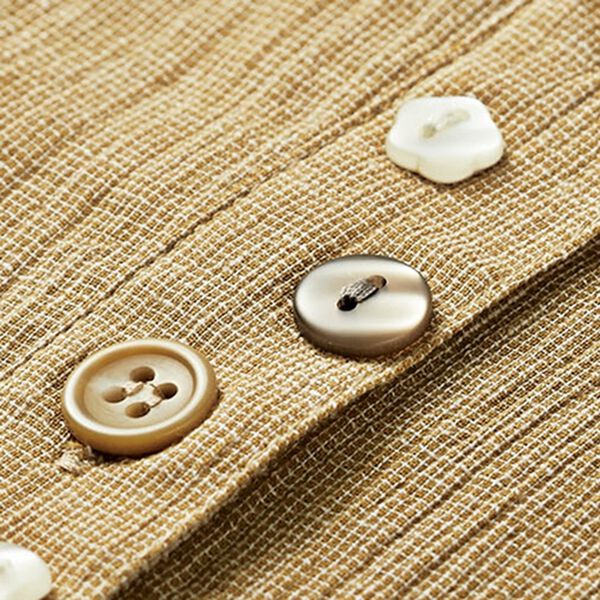 BELLUNA（ベルーナ）の「綿麻楊柳シャンブレーボタン使いブラウス（チュニック）」｜詳細画像