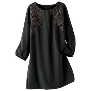 BELLUNA（ベルーナ）の「ケミカルレース使いデザインチュニック（チュニック）」｜黒