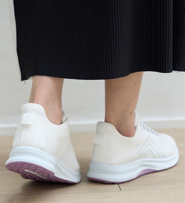 BELLUNA（ベルーナ）の「手を使わずに履けるニットスニーカー（スニーカー）」｜詳細画像