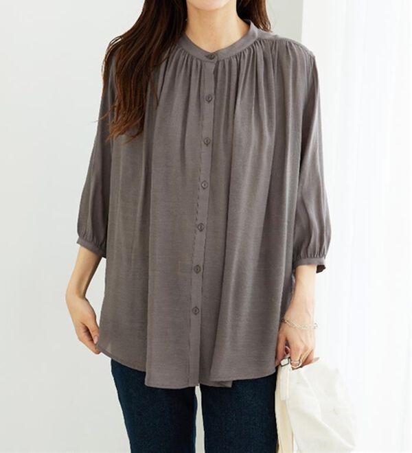 BELLUNA（ベルーナ）の「スラブ素材ギャザーデザインブラウス（ブラウス）」｜チャコール