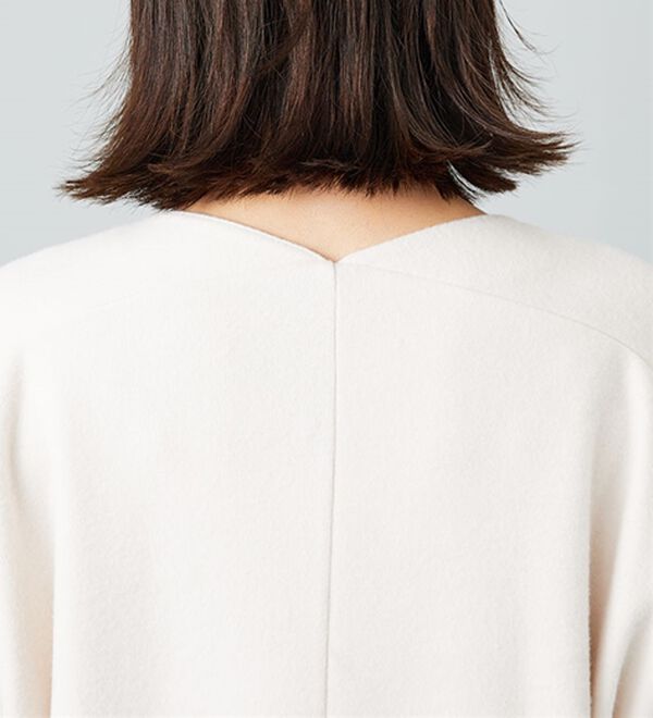 BELLUNA（ベルーナ）の「【2点セット】ネックレス付ジャカード素材プルオーバー（カットソー）」｜詳細画像