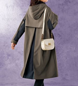 BELLUNA（ベルーナ）の「メモリー調素材配色切替デザインコート（ロングコート）」｜モカ／チャコール