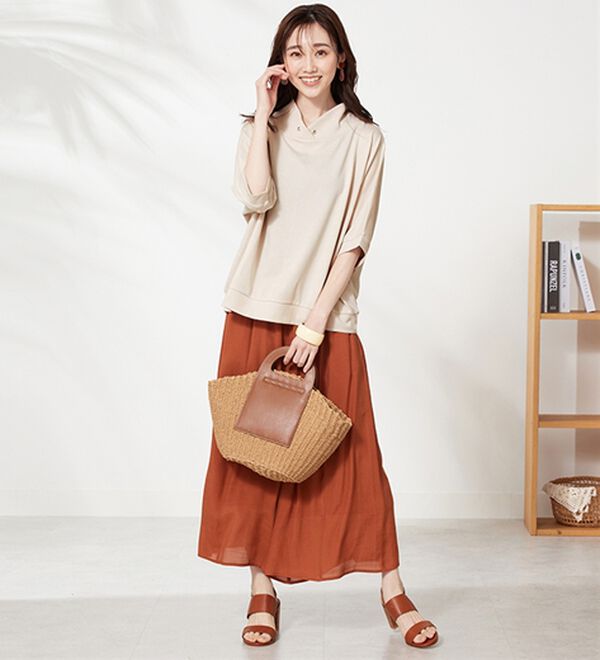 BELLUNA（ベルーナ）の「フード風衿デザインプルオーバー（カットソー）」｜詳細画像