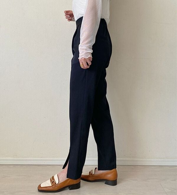 BELLUNA（ベルーナ）の「【低身長さん向け】美脚見えスリットテーパードパンツ（テーパードパンツ）」｜詳細画像