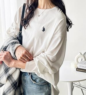 GeeRA（ジーラ）の「【Ｕ．Ｓ．ＰＯＬＯ ＡＳＳＮ】オーバーサイズ刺しゅうロンＴ（カットソー）」｜オフホワイト