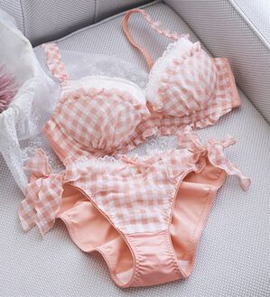 YU'NOW（ユナウ）の「ぷるるん谷間のノンワイヤーブラ＆ショーツ（ブラジャー＆ショーツセット）」｜ピンク系その他