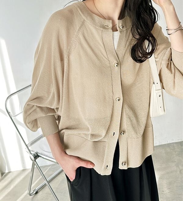 GeeRA（ジーラ）の「ゴールドボタンシアーカーディガン（ニットカーディガン）」｜詳細画像