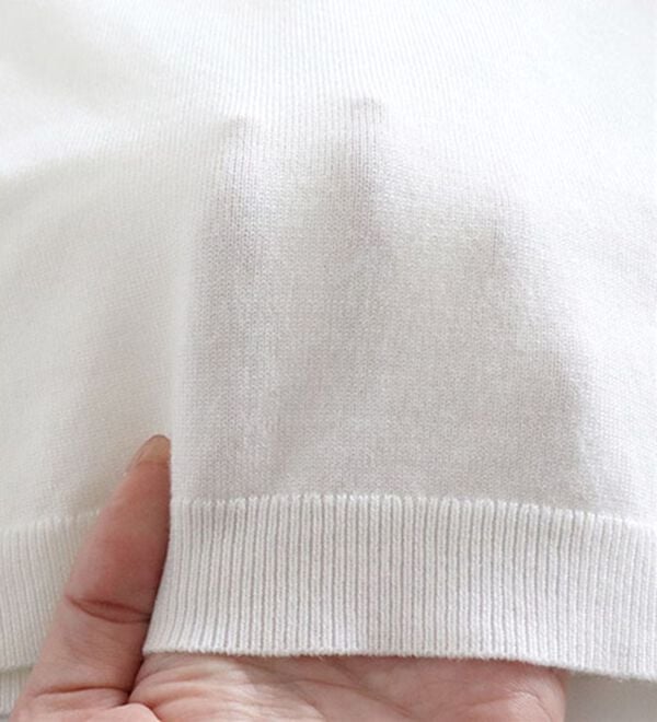 Pierrot（ピエロ）の「【洗濯機で洗える】ＯＮ／ＯＦＦシルクタッチノースリーブニット（ニット・セーター）」｜詳細画像