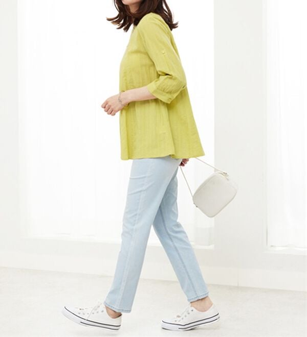 BELLUNA（ベルーナ）の「【店舗・ネット限定】シャドーストライプ素材タック使いブラウス（ブラウス）」｜詳細画像