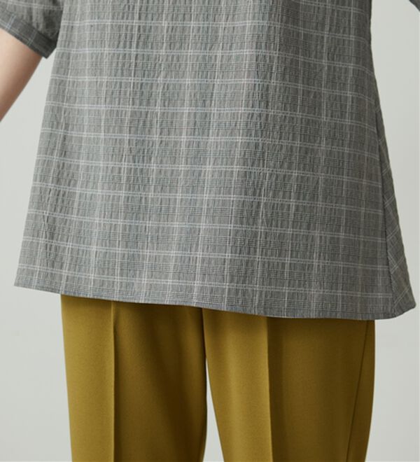 BELLUNA（ベルーナ）の「サッカー素材バックフレアーブラウス（ブラウス）」｜詳細画像