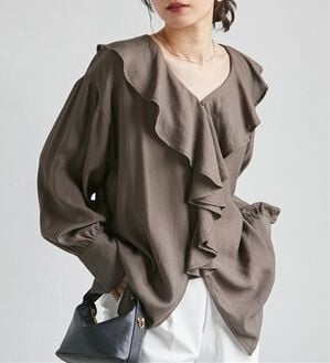 RANAN（ラナン）の「ラッフルフリルオーバーブラウス（ブラウス）」｜ブラウン