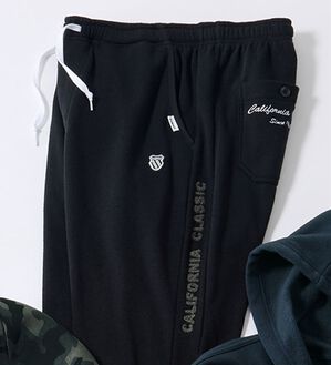 「＜ケー・スイス＞差がつく着こなし！裏起毛リラックスパンツ（メンズフルレングスパンツ）」｜ブラック