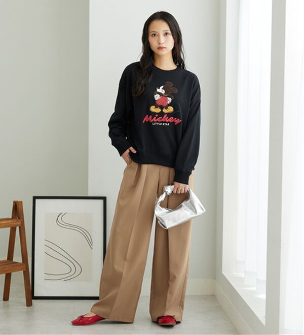BELLUNA（ベルーナ）の「＜Ｄｉｓｎｅｙ＞【ミッキー】サガラ刺しゅう裏毛トレーナー（トレーナー・スウェット）」｜詳細画像