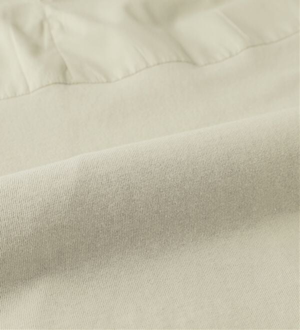 BELLUNA（ベルーナ）の「衿付き異素材切替プルオーバー（カットソー）」｜詳細画像