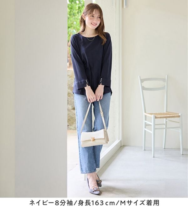 alotta（アロッタ）の「【選べる袖丈】柔らか綿混素材パール調ボタンＴシャツ（カットソー）」｜詳細画像