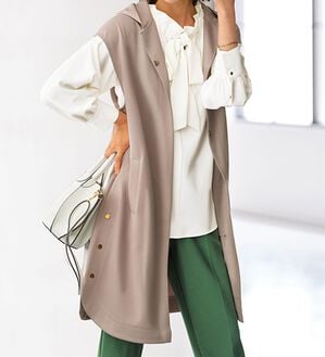 BELLUNA（ベルーナ）の「柔らかとろみ素材裾ボタンロングジレ（ジレ）」｜詳細画像