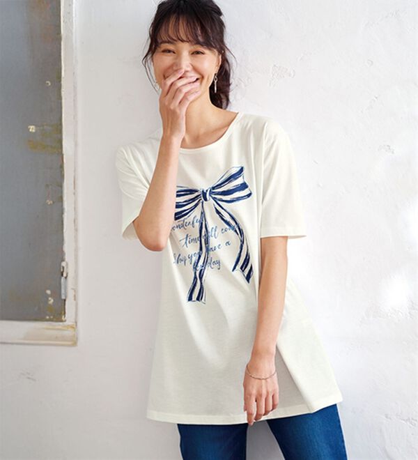 BELLUNA（ベルーナ）の「綿１００％プリントＴシャツ（Tシャツ）」｜白・リボン