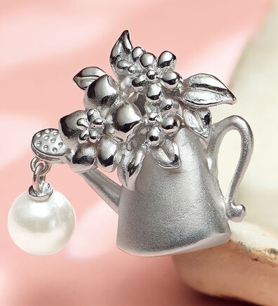 ルフラン（ルフラン）の「あこや真珠ピンブローチ（じょうろ）（ブローチ・コサージュ）」