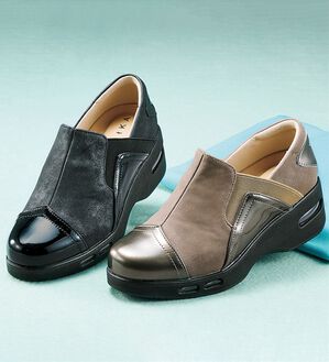 BELLUNA（ベルーナ）の「４Ｅダブルエア異素材切替シューズ（スリッポン）」｜詳細画像