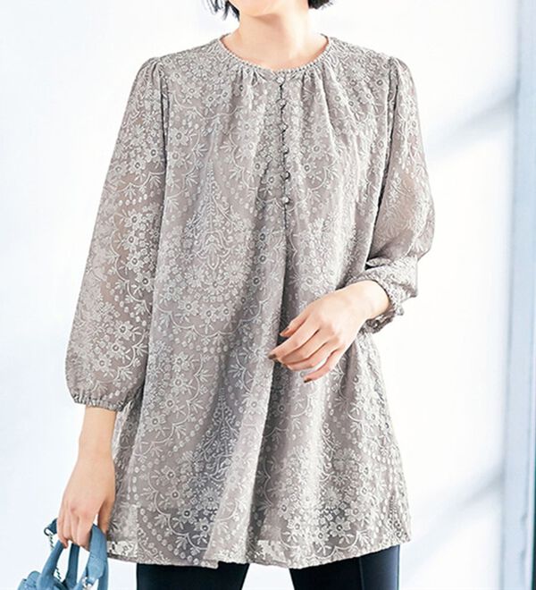 VINNO（ヴィノ）の「刺しゅうレースチュニック（チュニック）」｜詳細画像